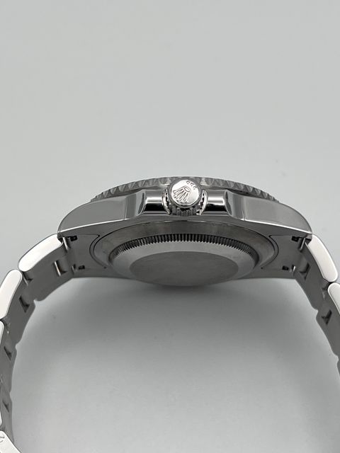 Rolex Submariner Hulk Image 2